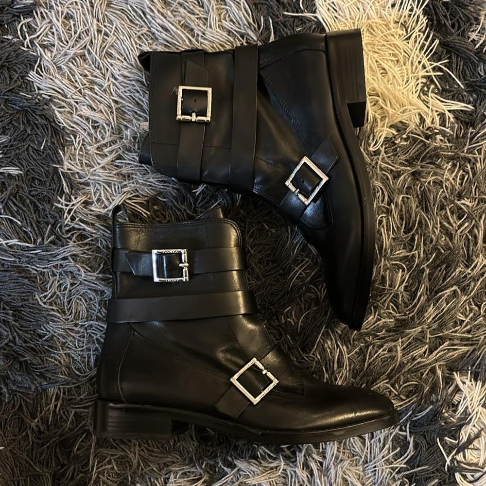 IVANKA TRUMP Booties black